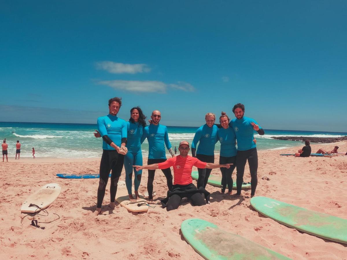 International Surf Camp Only Surf Hostel Corralejo Kültér fotó