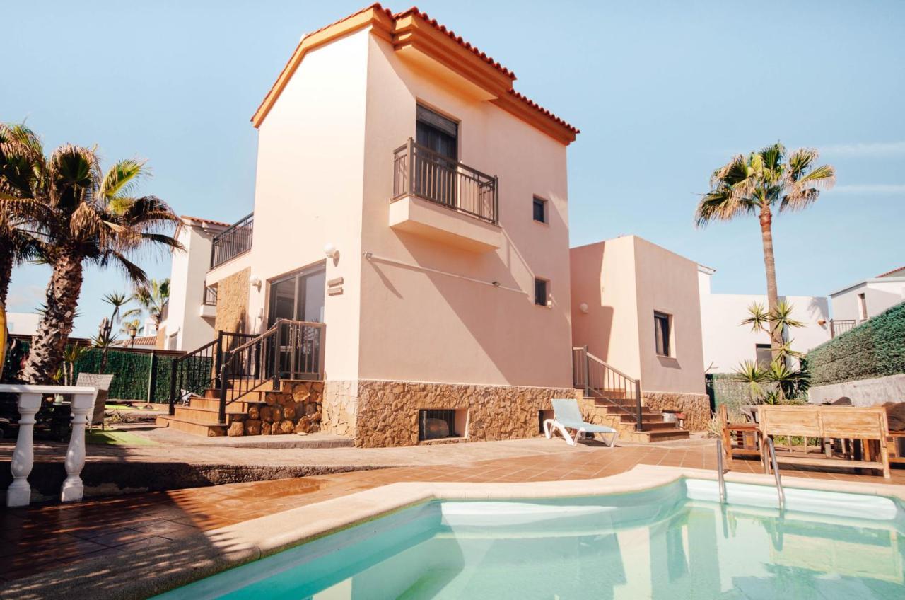 International Surf Camp Only Surf Hostel Corralejo Kültér fotó