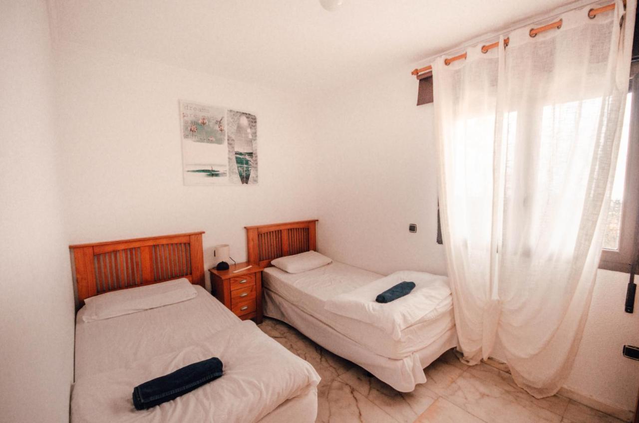 International Surf Camp Only Surf Hostel Corralejo Kültér fotó