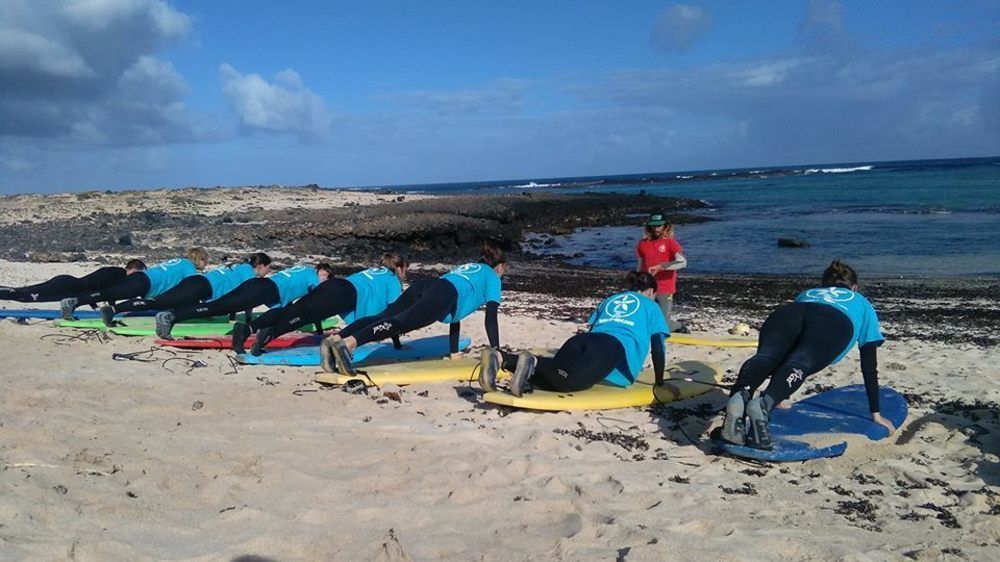International Surf Camp Only Surf Hostel Corralejo Kültér fotó